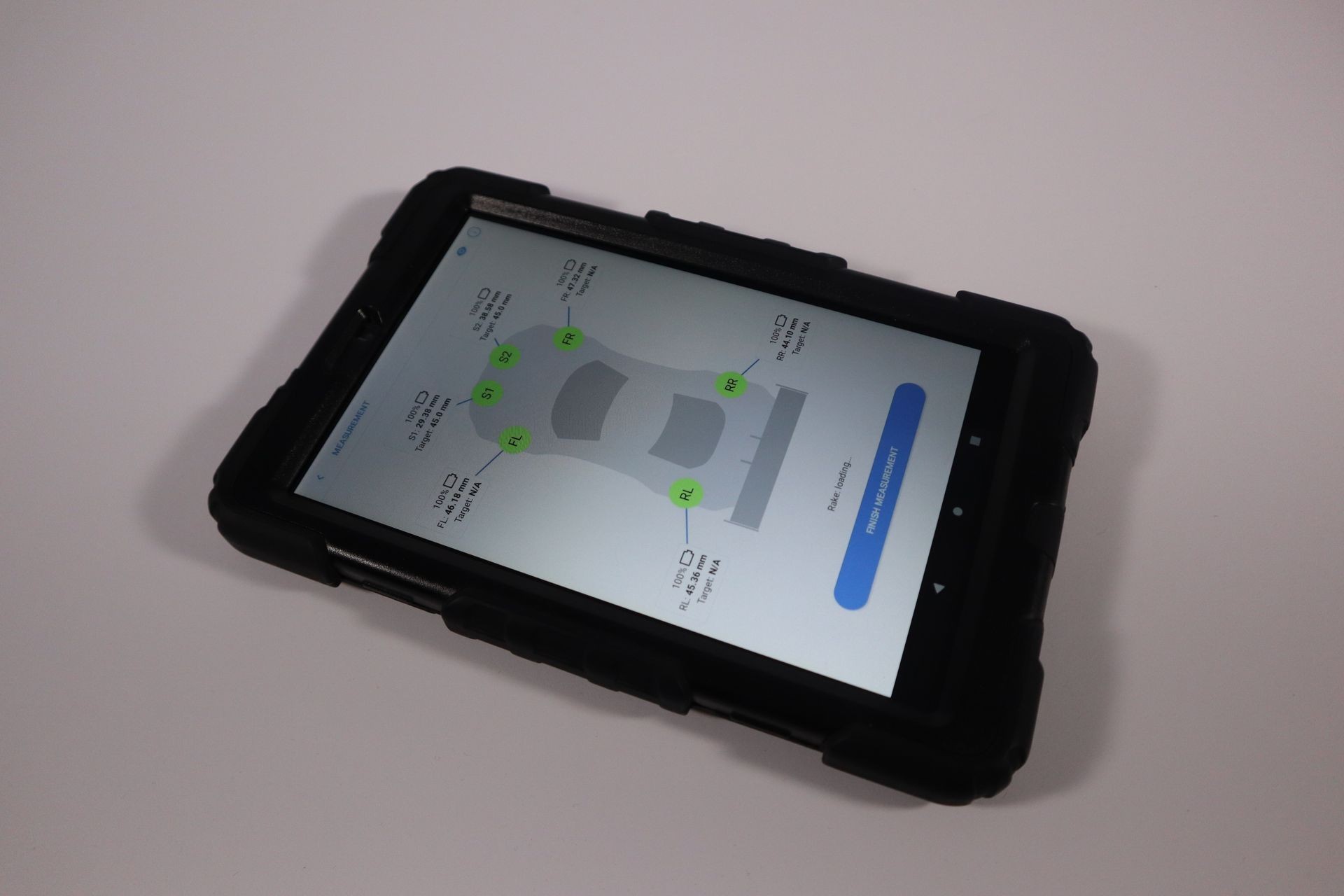 HeightGauge uses tablet with HeightGauge App to clearly show all measurement results live, in real time